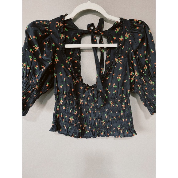 ✨NEW✨ URBAN OUTFITTERS Puff Sleeve Top - Picture 8 of 9